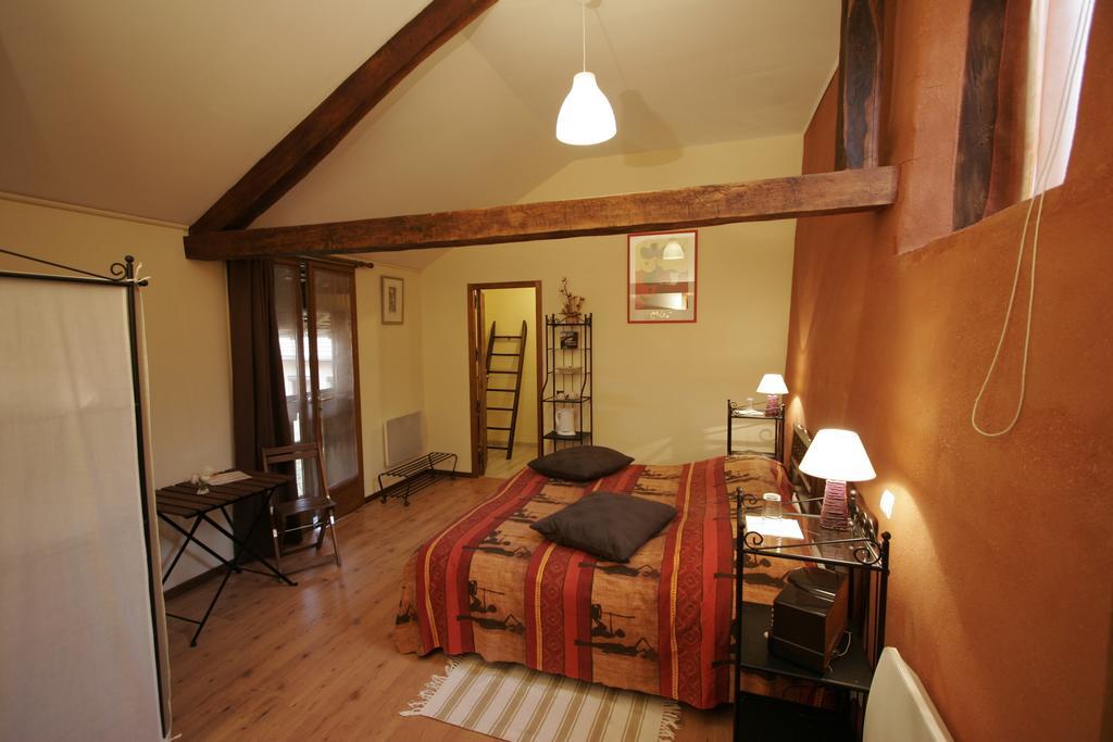 La Parenthese Bed & Breakfast Saint-Genix-sur-Guiers Room photo