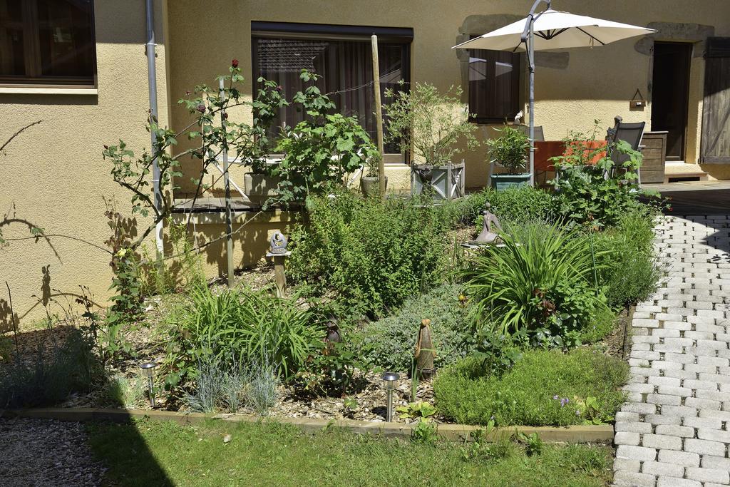 La Parenthese Bed & Breakfast Saint-Genix-sur-Guiers Exterior photo