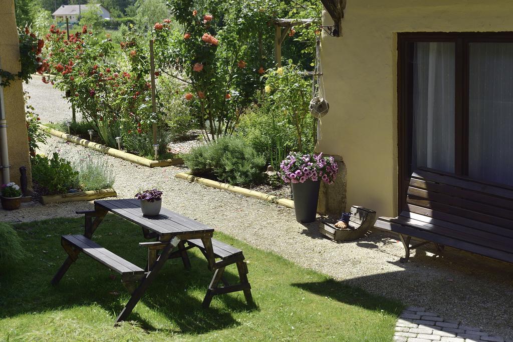 La Parenthese Bed & Breakfast Saint-Genix-sur-Guiers Exterior photo