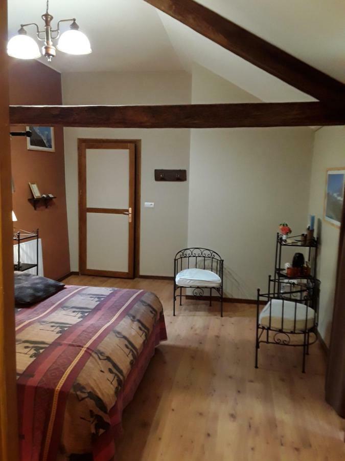 La Parenthese Bed & Breakfast Saint-Genix-sur-Guiers Exterior photo
